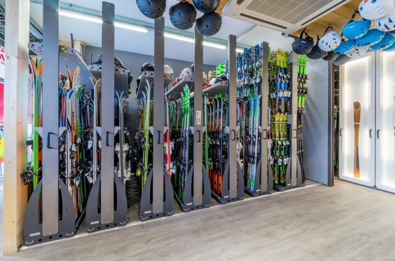 Rangement skis de marque Koralp